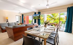 Physacap Suites & Villas